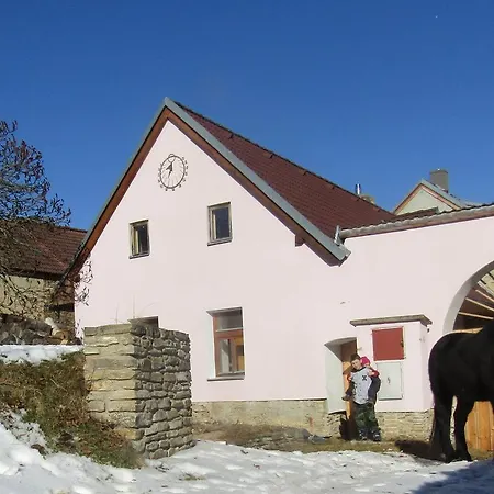Romanticky Statek * Klenovice (Prachatice)