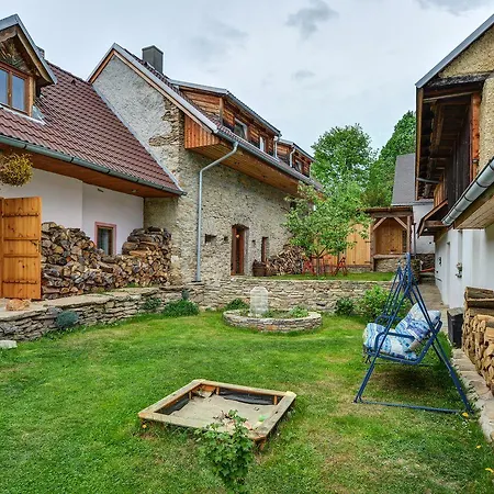 Romanticky Statek Klenovice (Prachatice)